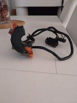 Interruptor piña derecha  BMW r 1100 S y r 1150 gs