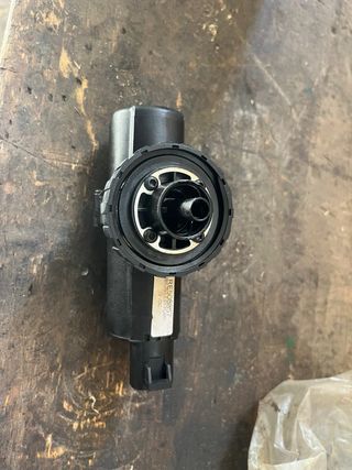 Bomba eléctrica Gasoil John Deere Cosechadora