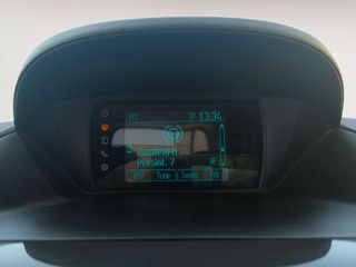 Ford Tourneo Courier 1.0 EcoBoost Titanium