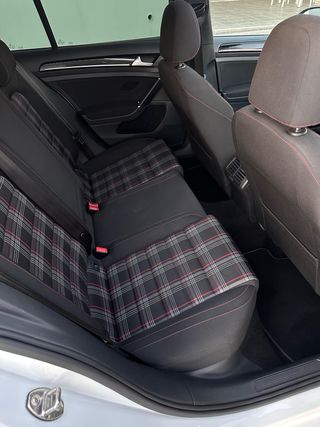 Volkswagen Golf GTI 7 PERFOMANCE