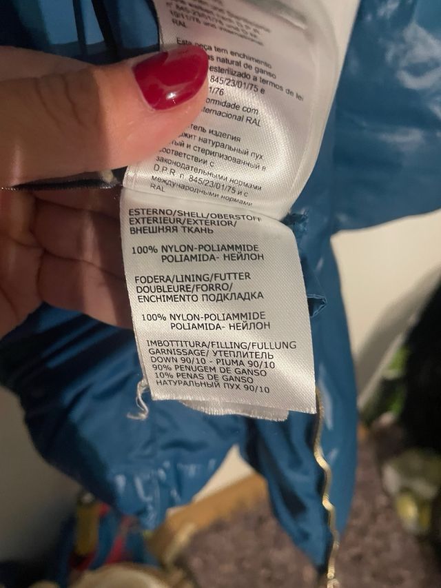 Plumífero Gus azul con capucha y pelo