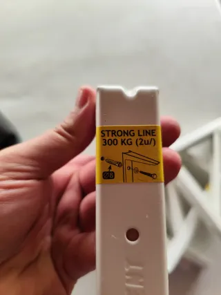Soporte ángulo metálico blanco