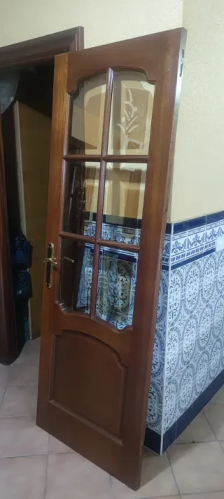 Puerta sapely clásica 72cm completa