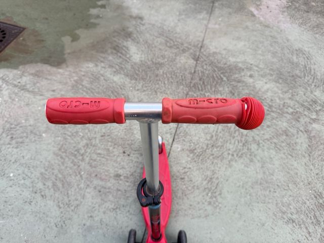 Patinete infantil 3 ruedas rojo marca MICRO