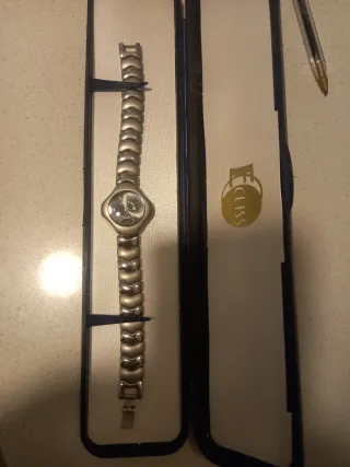 Reloj Louis Valentin Pulsera plateada.