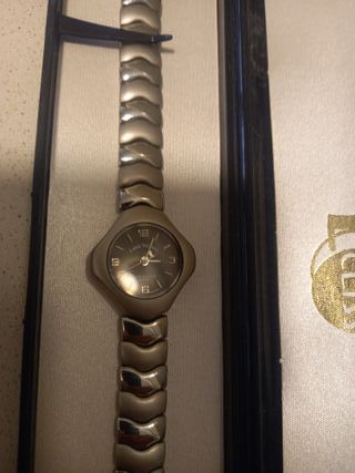 Reloj Louis Valentin Pulsera plateada.