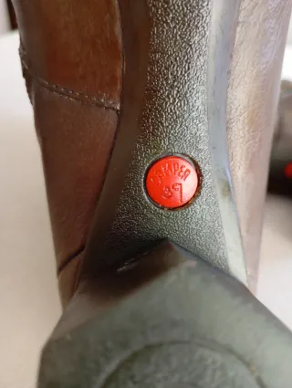 Botines de piel Camper marrones