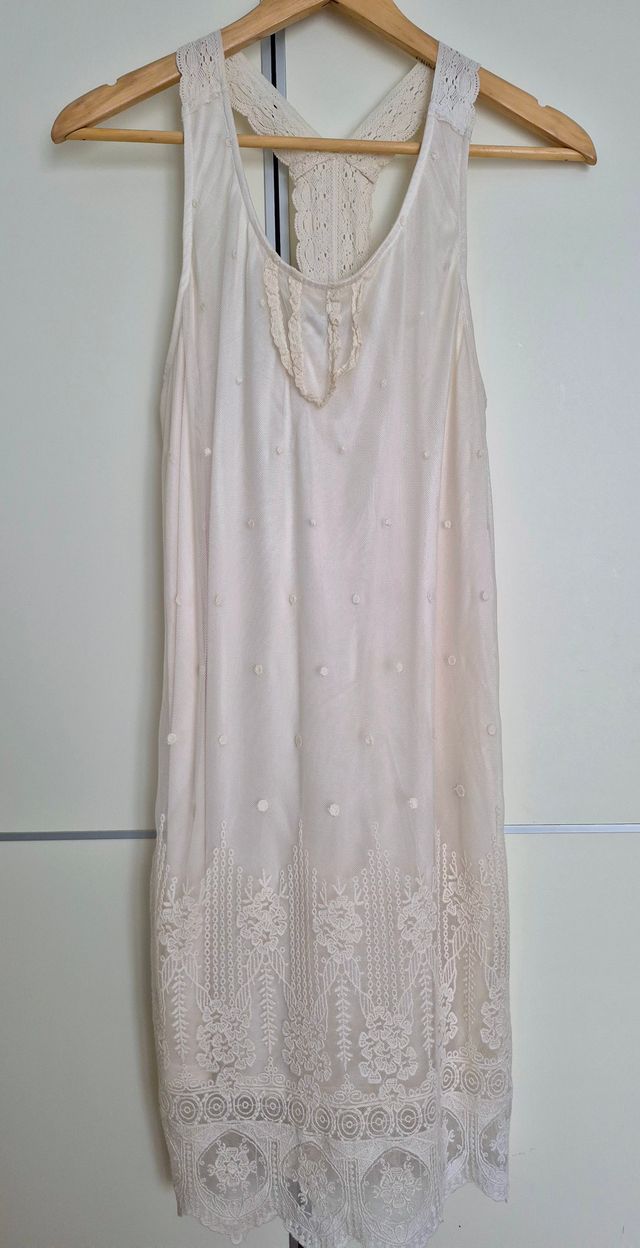 Vestido lencero midi encaje crema