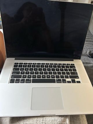 MacBook Pro A1398 para piezas
PANTALLA NO FUNCIONA