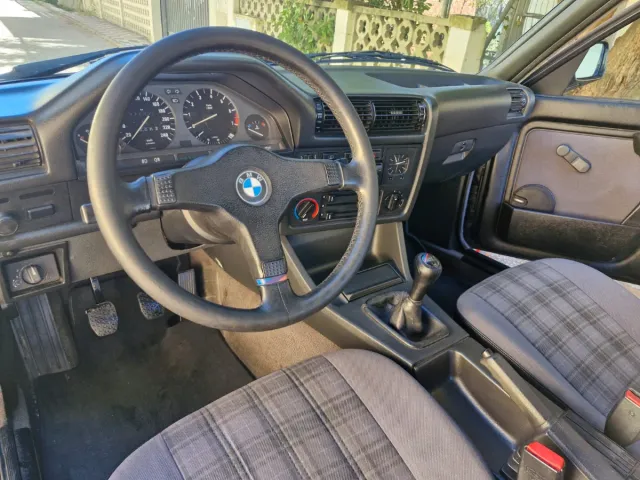 BMW 318is e30 Nacional
