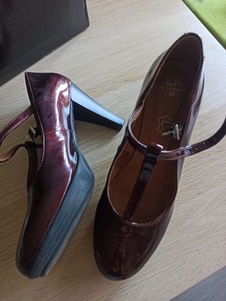 Zapatos de tacón LA HALLE granates talla 38