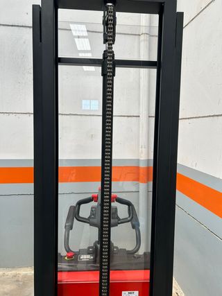 Apilador Nuevo Eléctrico  1.4T Plataforma