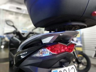 KAWASAKI J300 - 2017