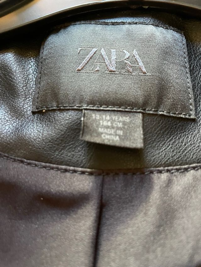 Cazadora motera negra