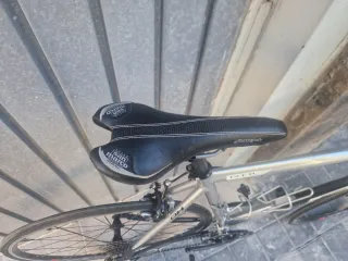 Bicicleta de carretera BH 
