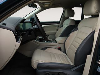 Volkswagen Touareg Pure