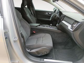 Volvo V60 B4 Core AWD