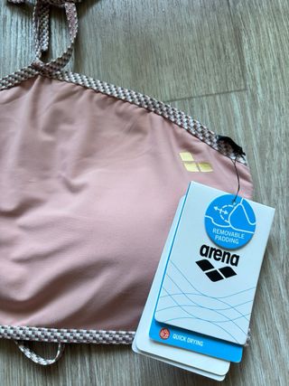 Top bikini T.42 Arena bandeau con etiqueta