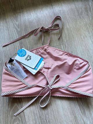 Top bikini T.42 Arena bandeau con etiqueta