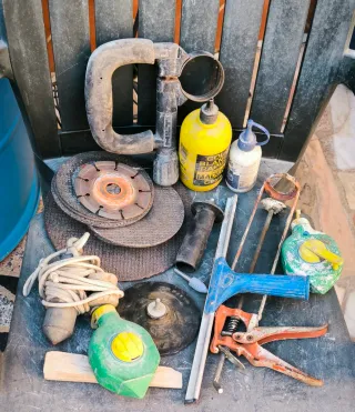 Lote de herramientas de construcción