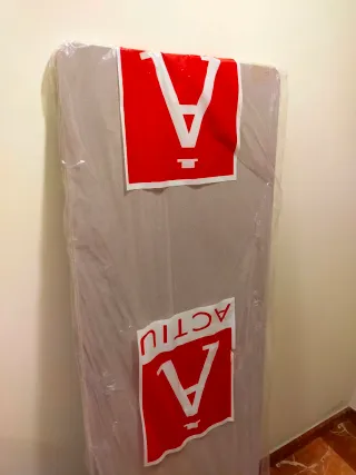 Paneles auxiliares rojos