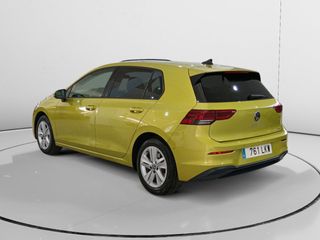 Volkswagen Golf Life eTSI