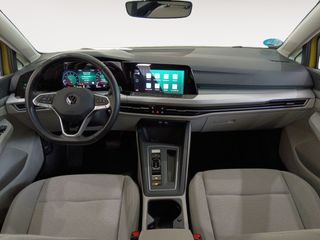 Volkswagen Golf Life eTSI