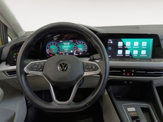 Volkswagen Golf Life eTSI