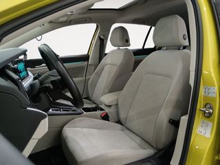 Volkswagen Golf Life eTSI