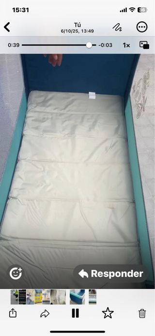 Cuna de viaje azul y verde