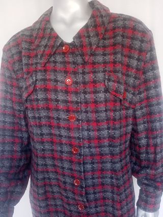 Vestido a cuadros gris y rojo