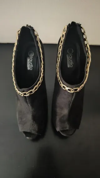 Botines Claudia Ciabatti Negro/Oro Cadena