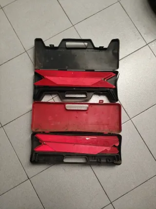 Triángulos de emergencia para coche