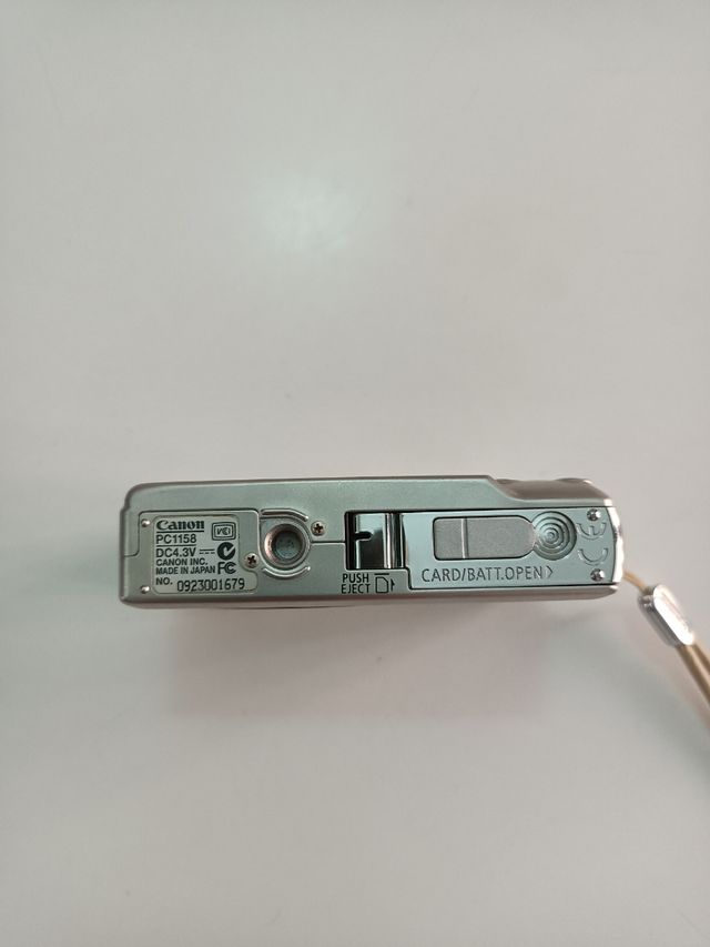 Canon Power Shot SD450 Digital ELPH 5 MP Completa