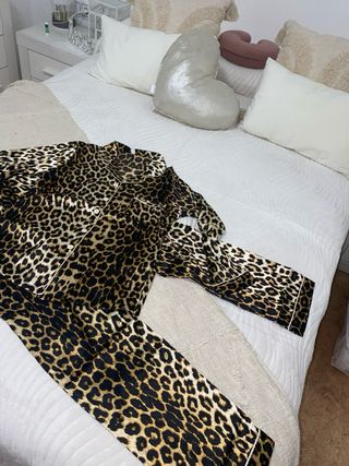 Pijama estampado animal print hay tallas 