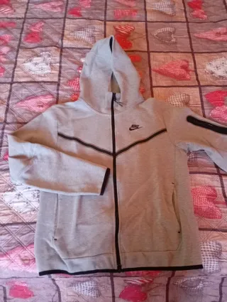 Felpa Nike Tech Grigia con Zip