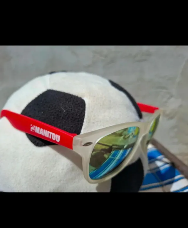 Gafas de sol Manitou rojas y blancas