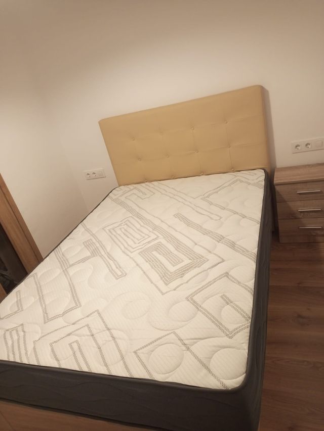 Canapés colchones sofás armarios mesas