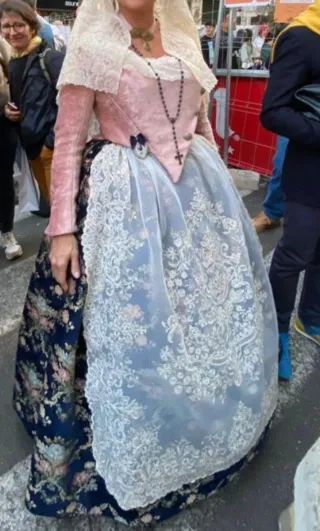 Traje valenciana/fallera