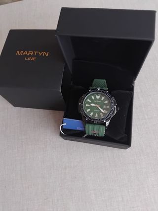 Reloj SKYLINE Negro y Verde