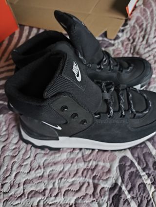 Nike City Classic Botas Negras