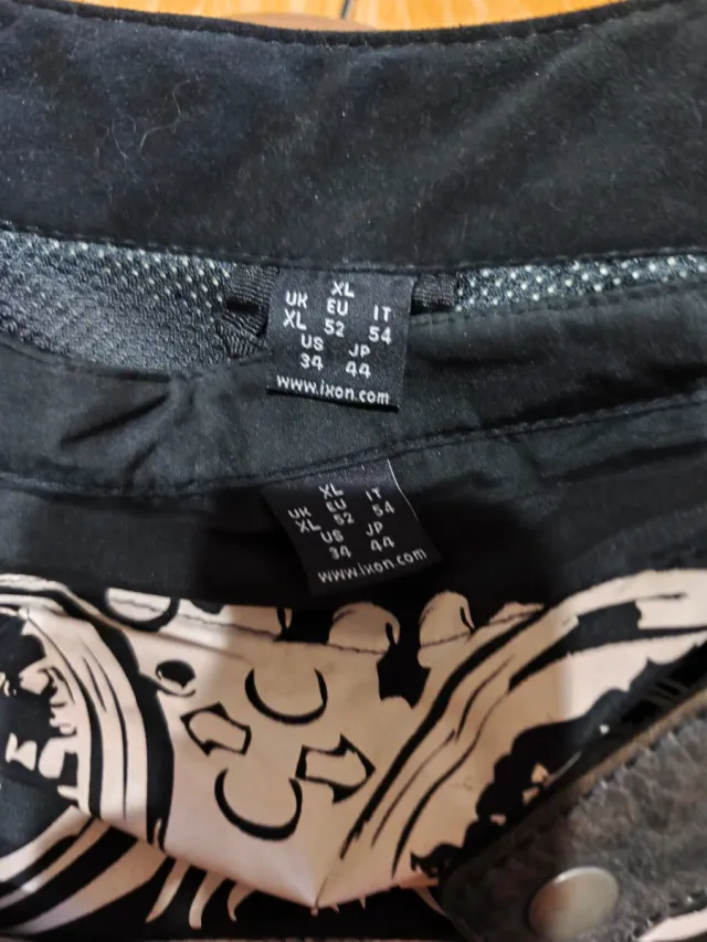 Giacca da moto in pelle Ixon Opium












