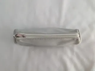 Neceser/monedero pequeño con espejo y colgador