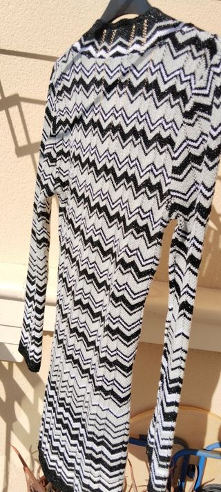 Vestido manga acampanada con medidas.