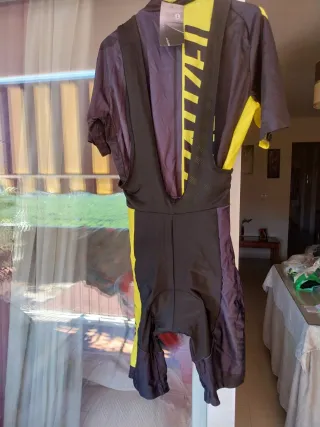 Mono Ciclismo y Camiseta Talla L