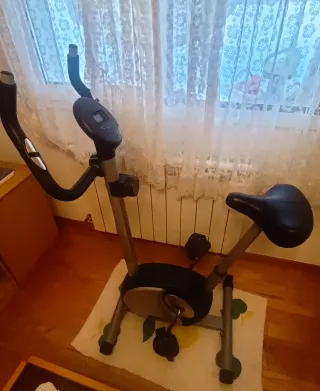 Bici Estática. No es plegable.- 50€ -Lugo