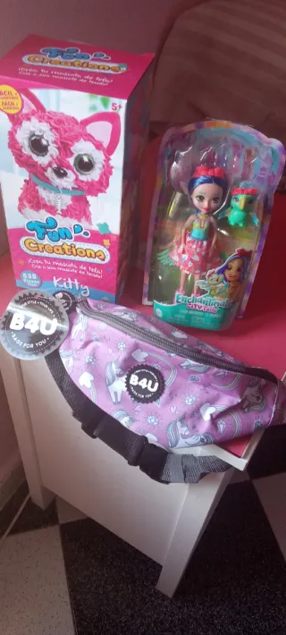 Lote Juguetes: Muñeca Enchantimals y Kit Kitty