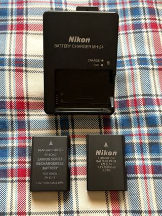 Cámara Nikon D3200 + 2 objetivos