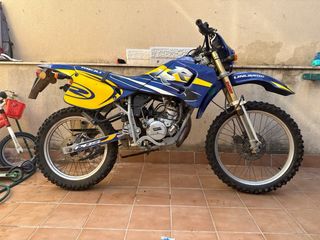 Rieju RR Azul y Amarilla