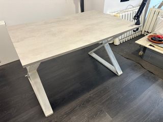 Mesa comedor patas forja blanca y tablero 